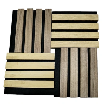 Design von Akustikplatten mit natürlichem/technischem Holzfurnier